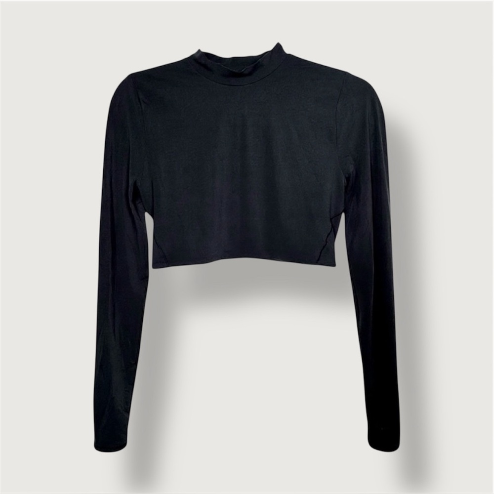 Lululemon | M | Wundermost Mockneck Super-Cropped Long-Sleeve | Activewear